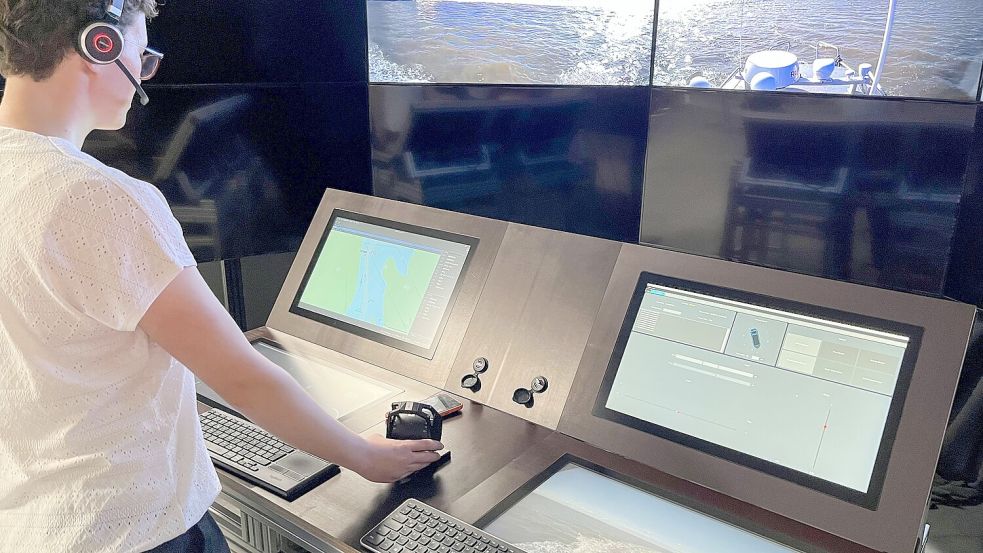 Vom Deutschen Zentrum für Luft- und Raumfahrt (DLR) in Oldenburg wird das Forschungsschiff „Josephine“ in der Nordsee ferngesteuert. Foto: DLR