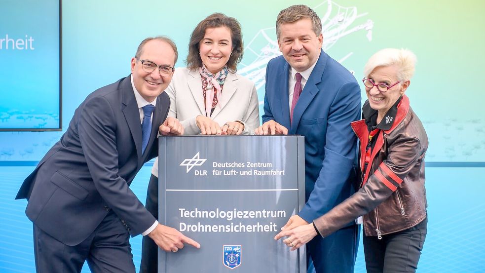 In Cochstedt ist ein neues Technologiezentrum für Drohnensicherheit eröffnet worden. Foto: Klaus-Dietmar Gabbert
