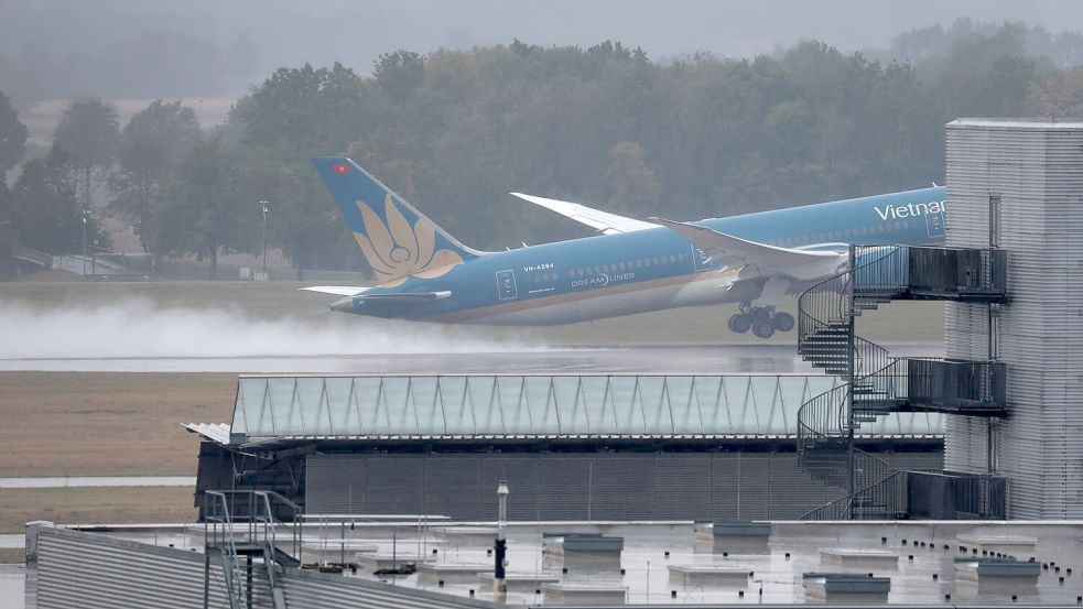 Die Bundesstelle für Flugunfalluntersuchung nennt Details zum Beinahe-Unfall mit einer Maschine von Vietnam Airlines in München. (Archivbild) Foto: Karl-Josef Hildenbrand