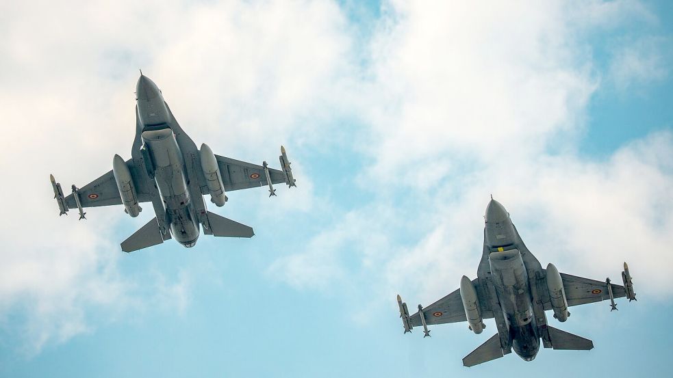 Nahe einer Gasförder-Plattform im Schwarzen Meer haben zwei rumänische Kampfjets eine Seedrohne ausgeschaltet. (Archivbild) Foto: Vadim Ghirda