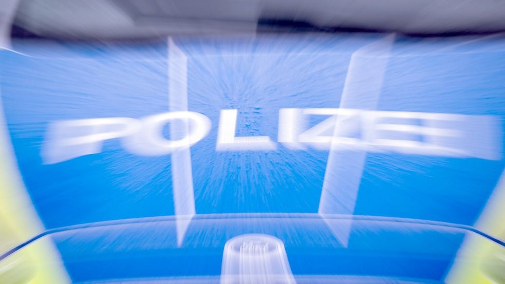 Die Polizei ist wegen eines mutmaßlichen Raubüberfalls auf einen Geldtransporter nach Lankwitz ausgerückt. (Symbolbild) Foto: Soeren Stache