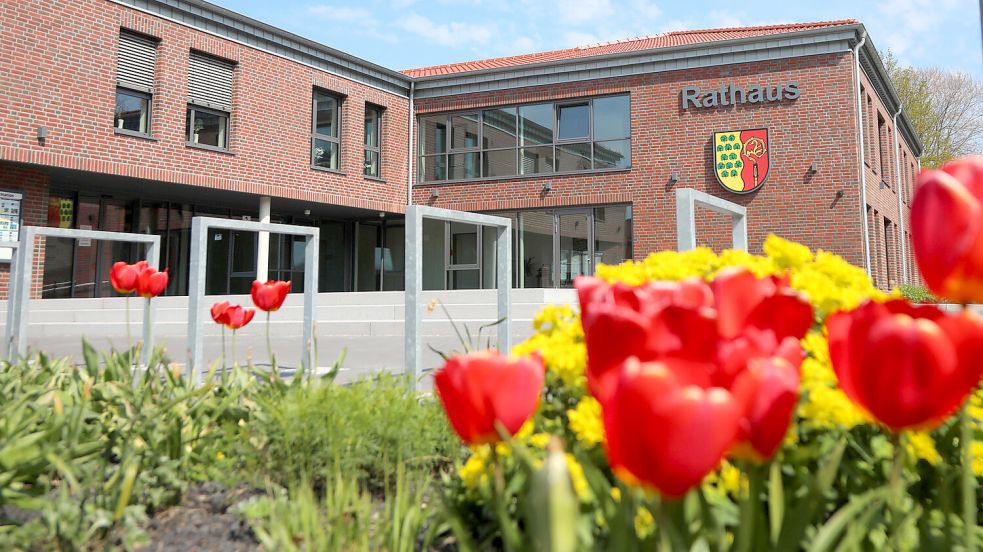 Das Ihlower Rathaus: Hier wird das Büro des Bürgermeisters im Herbst frei. Foto: Archiv/Banik