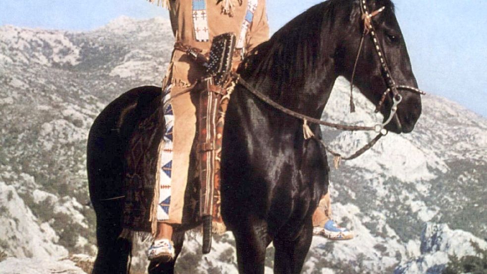 Winnetou ist eine der wirkmächtigsten deutschen Filmfiguren – weil er sinnbildlich für eine gesellschaftliche Sehnsucht stand. Foto: IMAGO / United Archives