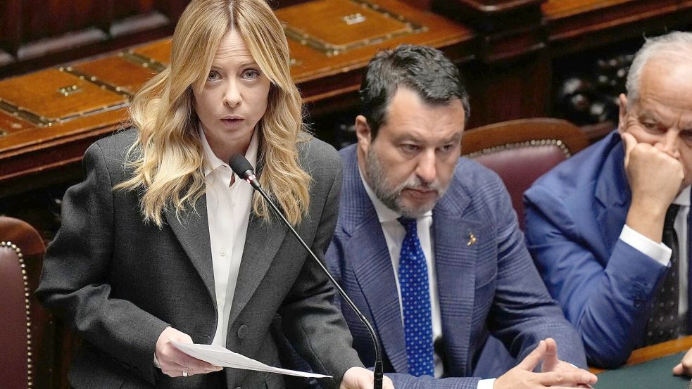 Vize-Regierungschef Matteo Salvini - hier rechts neben Ministerpräsidentin Giorgia Meloni - findet markige Worte. (Archivbild) Foto: Alessandra Tarantino