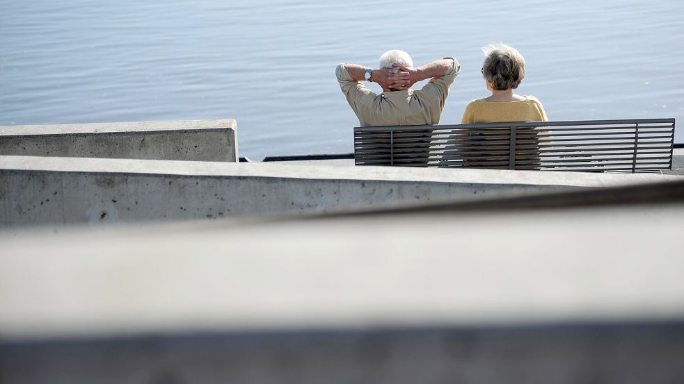 Im hohen Alter möchte man sein Leben genießen – doch wo geht das am besten? Foto: dpa/Christian Charisius