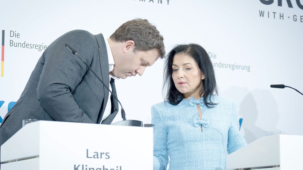 Ein Brandbrief des Mittelstands soll Bundesfinanzminister Lars Klingbeil (SPD) und Bundeswirtschaftsministerin Katherina Reiche (CDU) wachrütteln. Foto: IMAGO/ESDES Pictures, Bernd Elmenthaler
