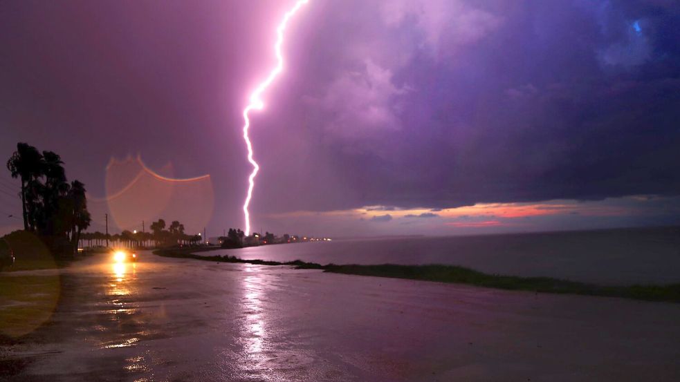 In keinem Bundesstaat der USA blitzt es öfter als in Florida. (Archivbild) Foto: Douglas R. Clifford