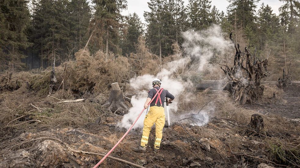 Gelöscht ist der verheerende Brand im Hohen Venn noch nicht. (Archivbild) Foto: Valentin Bianchi