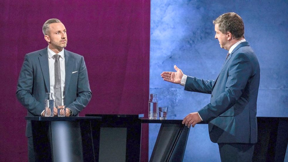 CDU-Spitzenkandidat Sven Schulze und AfD-Spitzenkandidat Ulrich Siegmund lieferten sich ein Duell, bevor die Runde bei der MDR-Wahlarena erweitert wurde. Foto: Klaus-Dietmar Gabbert
