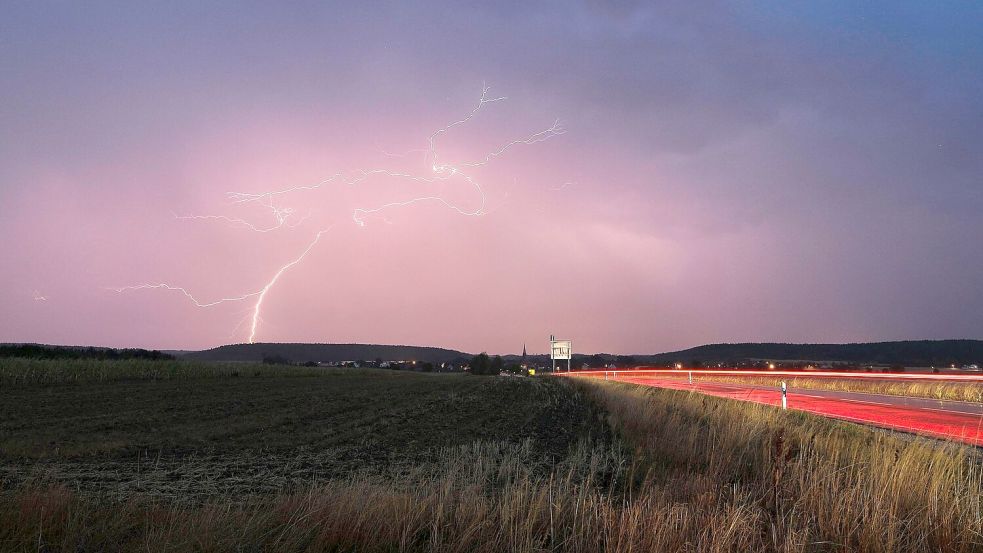 Besonders im Süden und Südosten Deutschlands besteht Unwettergefahr. (Archivbild) Foto: Alexander Wolf/onw-images/dpa