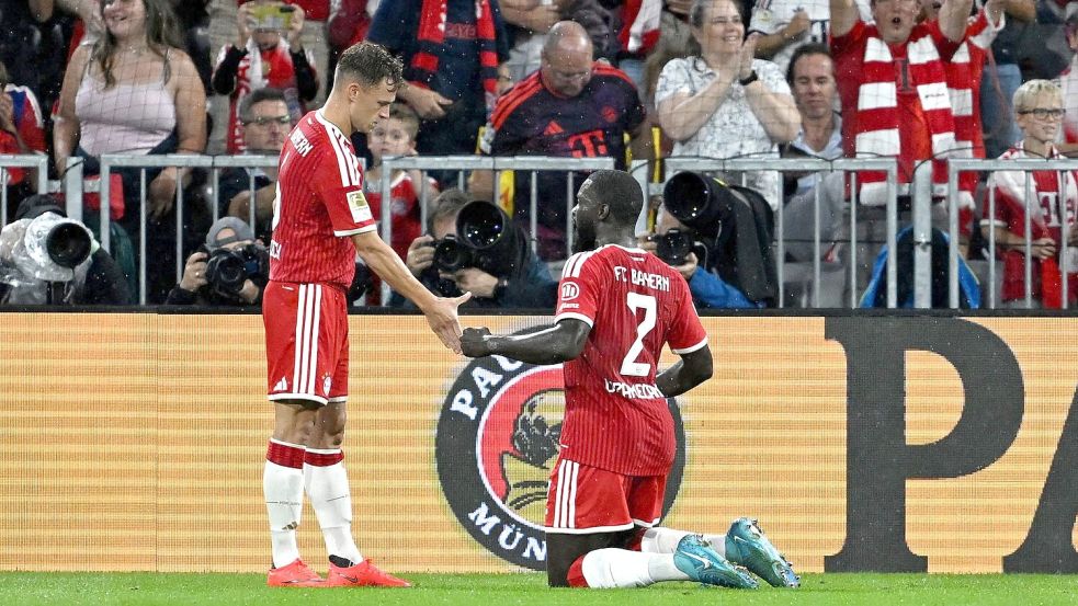 Dayot Upamecano (r) erzielte das erste Tor der neuen Saison. Foto: Sven Hoppe/dpa