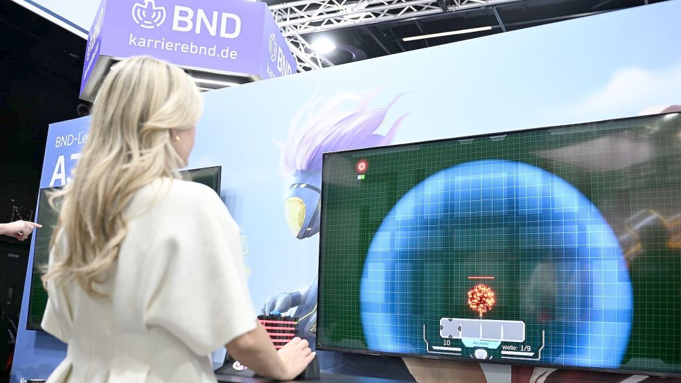Konzentriert sein, Muster erkennen und schnell reagieren: Das ist wichtig bei dem BND-Game, das auf der Gamescom vorgestellt wurde. Foto: Wolf von Dewitz