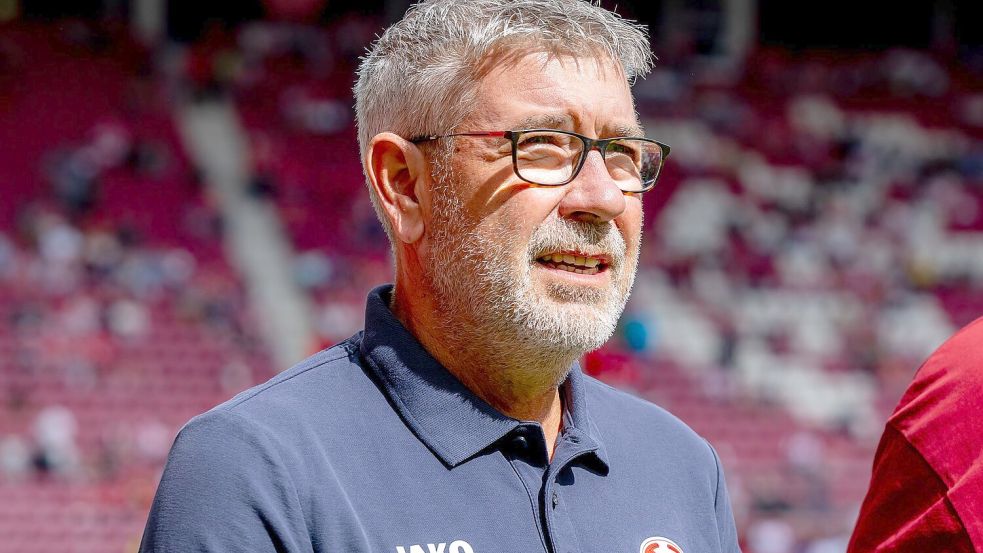 Urs Fischer geht in seine erste volle Saison als Trainer von Mainz 05. Foto: Torsten Silz/dpa