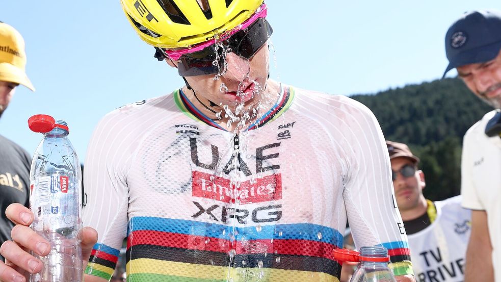 Tadej Pogacar hat nur eine kleine Chance auf die WM-Teilnahme. (Archivbild) Foto: Anne-Christine Poujoulat