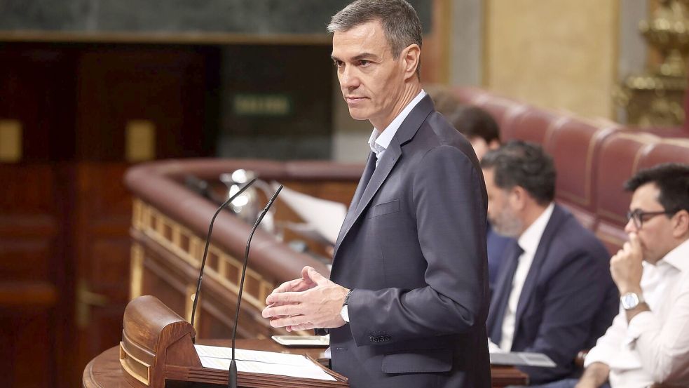 Spaniens Regierungschef Pedro Sánchez hat Falschinformationen in sozialen Netzwerken für den Massenandrang auf die Nordafrika-Exklave Ceuta von Ende Juli mitverantwortlich gemacht. (Archivbild) Foto: Eduardo Parra/EUROPA PRESS/dpa