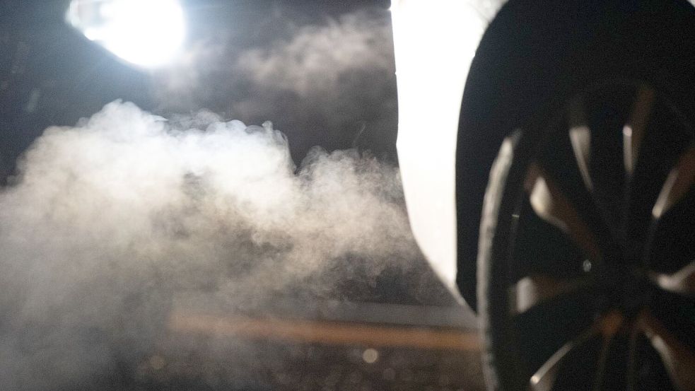 Deutsche Politiker pusten mehr klimaschädliche Gase in die Luft als sie müssten, meint die Deutsche Umwelthilfe (Archivbild). Foto: Sebastian Kahnert