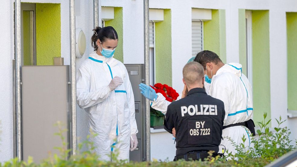 In dem Haus wurden die Leichen der Frau und ihres Sohnes gefunden. Foto: Peter Kneffel