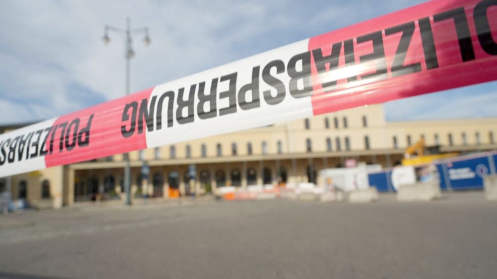 Wegen eines Bombenalarms wurde der Augsburger Hauptbahnhof abgesperrt. Foto: Felix Kirberg