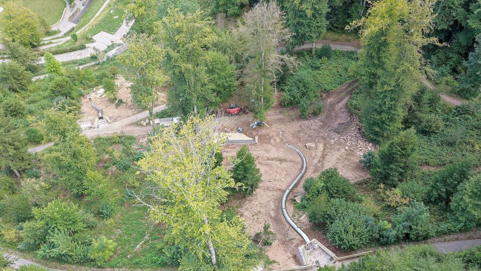 Zwei neue Rutschen im Stadtgarten Calw verbinden künftig den Park mit der Innenstadt. Foto: Enrique Kaczor/dpa