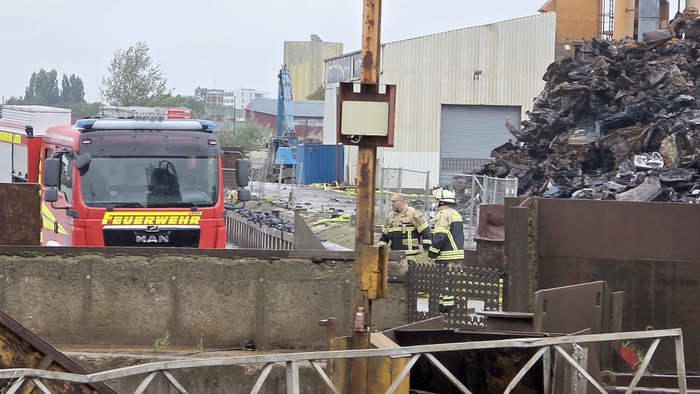 Am Freitagmorgen waren nur noch wenige Einsatzkräfte vor Ort. Foto: Bodo Wolters