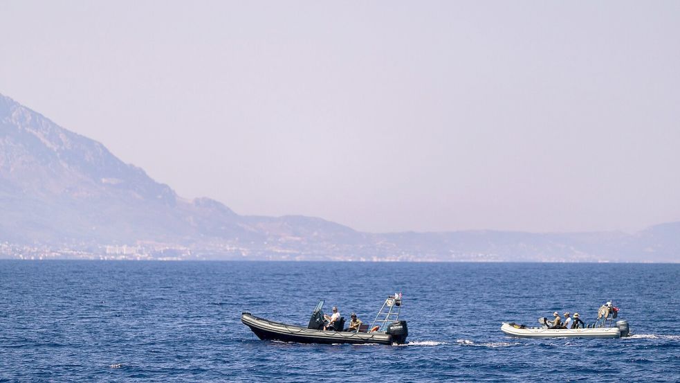 An der Suche nach Vermissten vor Zypern sind auch Motorboote beteiligt. (Archivbild) Foto: Nedim Enginsoy