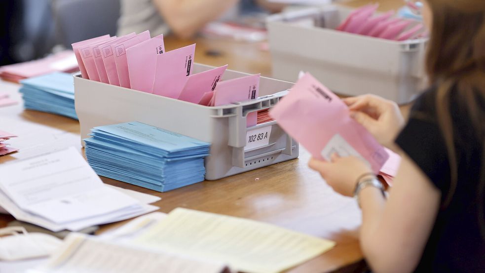 Immer wieder werden Vorwürfe laut, die Briefwahl in Deutschland sei unsicher und leicht durch Betrug und Fälschung zu manipulieren. Ist da was dran? Foto: Imago/Christoph Hardt