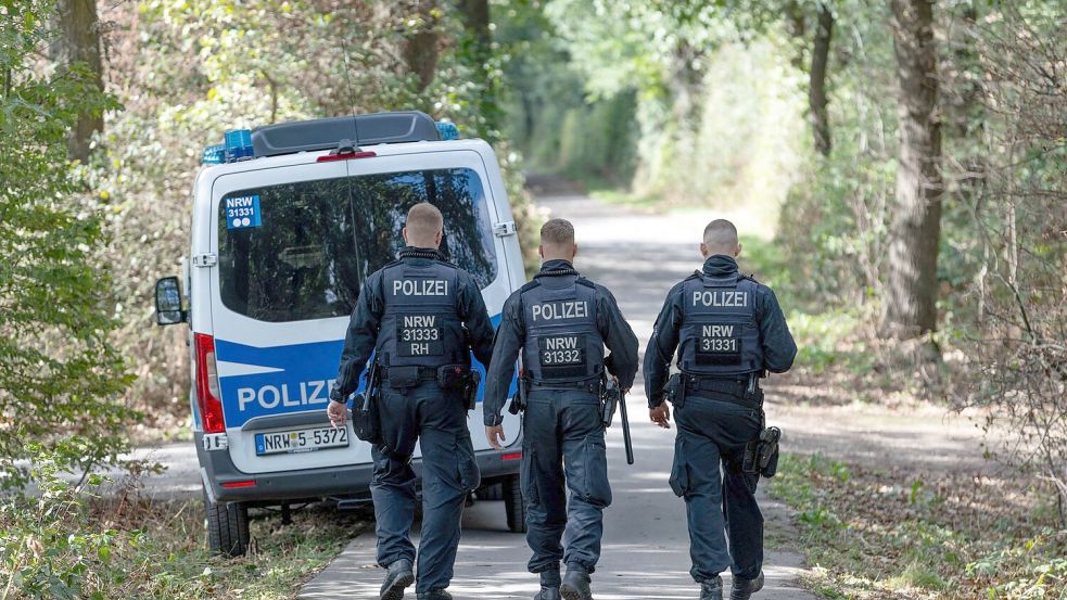 Die Polizei geht Hinweisen aus der Bevölkerung nach. Foto: Jan Ohmen/dpa