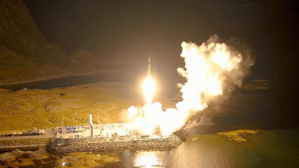 Das in Ottobrunn bei München ansässige Unternehmen hat nach monatelangen Verzögerungen und viermaliger Verschiebung des zweiten Testflugs einen großen Erfolg erzielt. Foto: -/Isar Aerospace/dpa