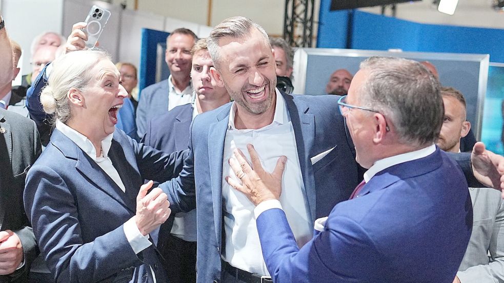 Jubel bei der AfD am Wahlabend. Foto: Michael Kappeler/dpa