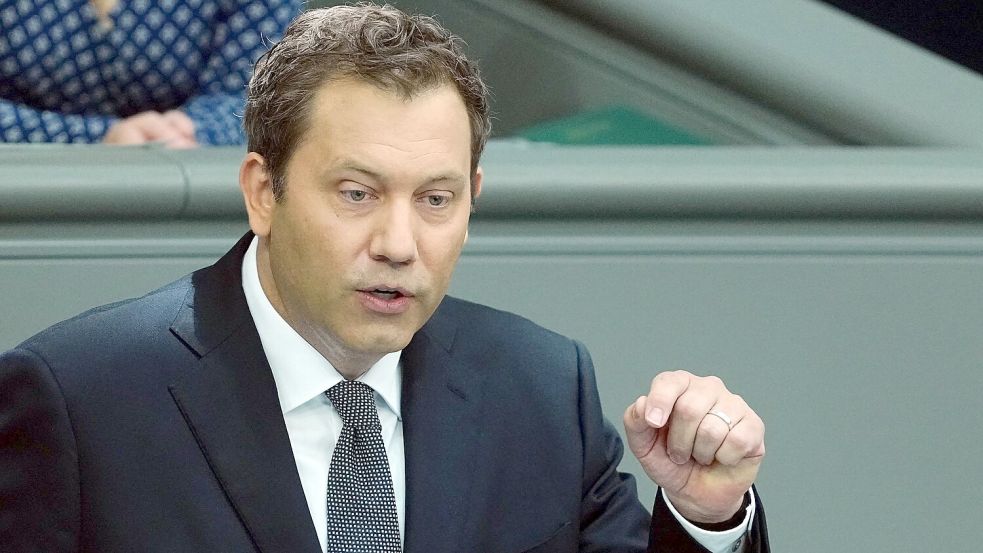 Klingbeil brachte seine Haushaltspläne in den Bundestag ein. Foto: Kay Nietfeld/dpa