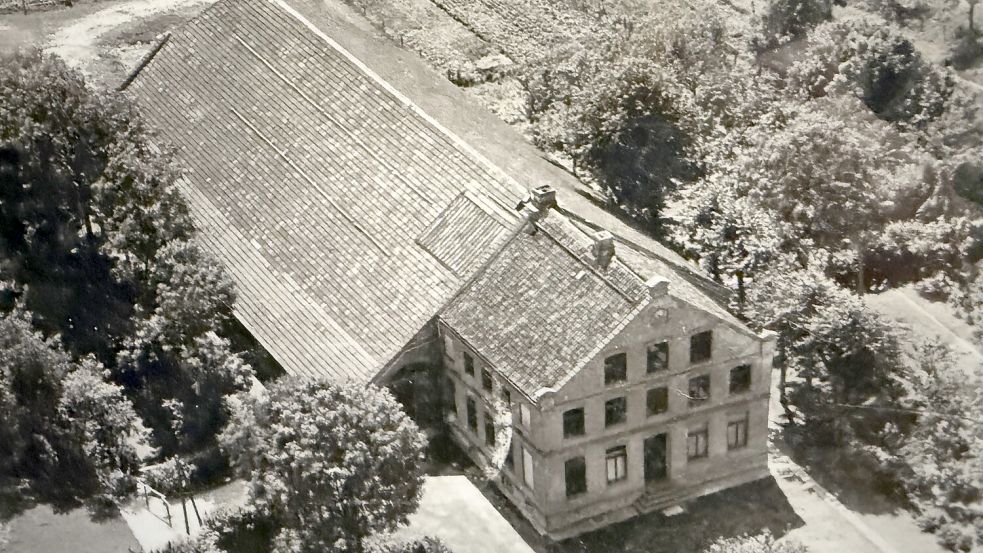 Historische Luftbildaufnahme des Dühringshofes von 1880 in Dornumergrode. Foto: privat