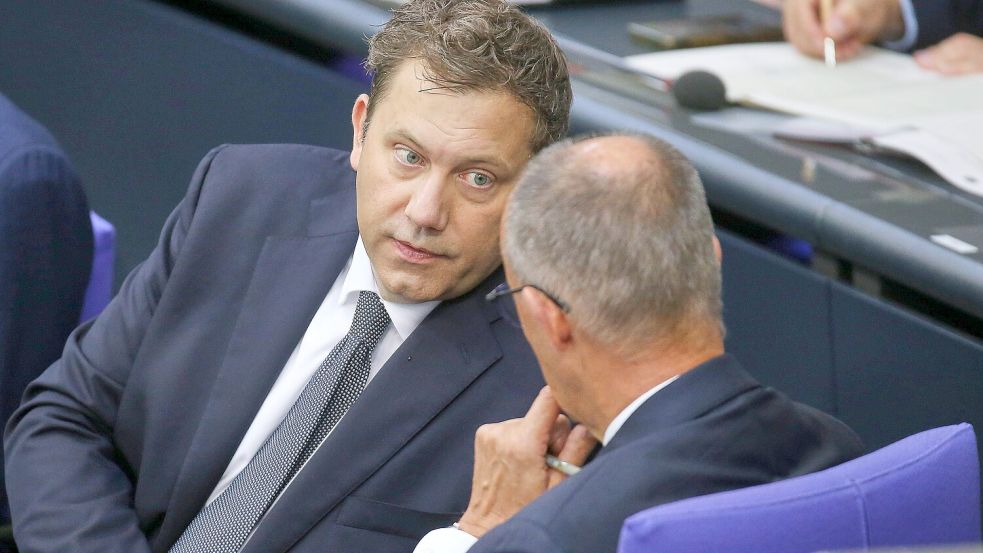 Haben nach dem AfD-Triumph in Sachsen-Anhalt viel zu besprechen: Lars Klingbeil und Friedrich Merz am Dienstag auf der Regierungsbank. Foto: IMAGO/dts Nachrichtenagentur