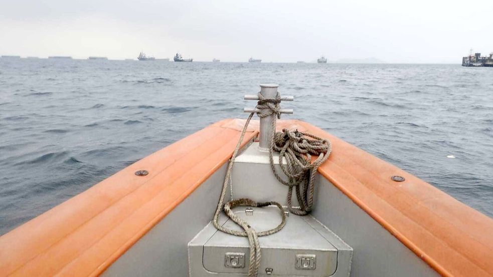 Das Suchgebiet wurde zuletzt erweitert. Foto: Handout/BASARNAS/dpa