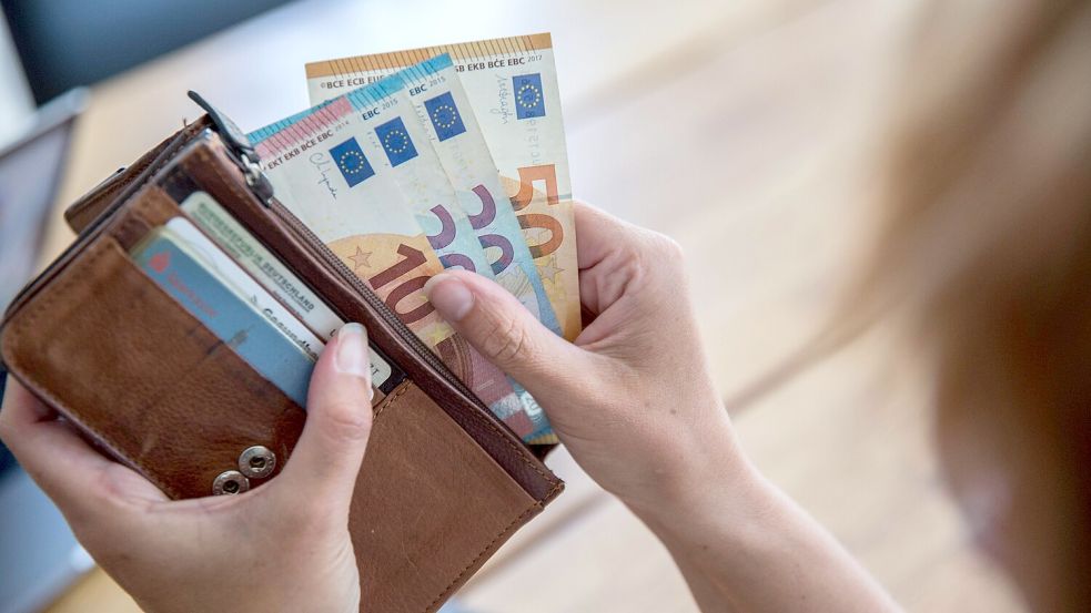 Das eigene Einkommen reicht für viele Osnabrücker nicht aus, um den Lebensunterhalt ohne staatliche Hilfe zu bestreiten Foto: imago/Fotostand