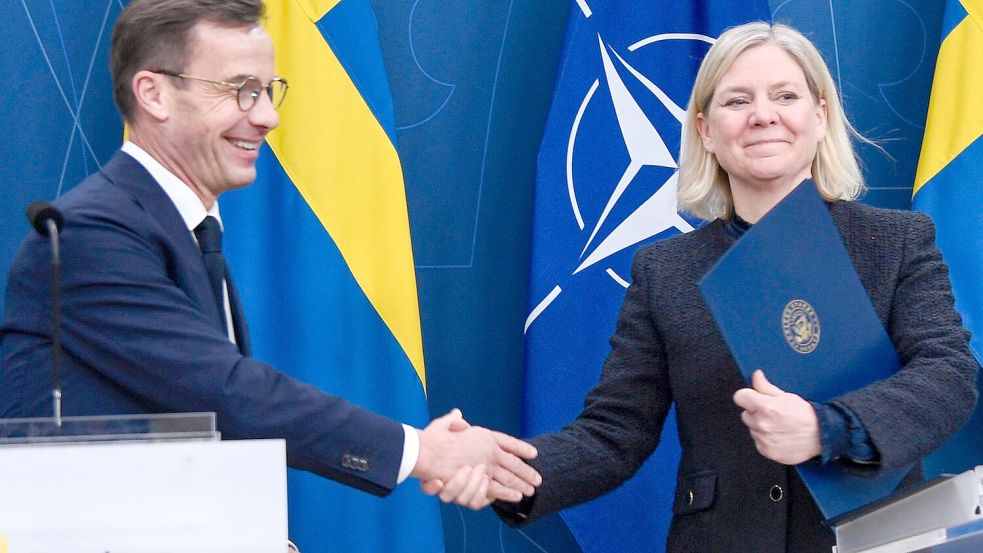 Die Sozialdemokratin Magdalena Andersson und der konservative schwedische Regierungschef Ulf Kristersson. (Archivbild) Foto: Lars Schröder/TT/TT News Agency