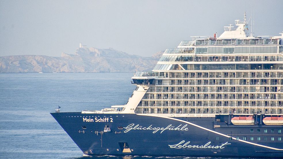 Das Kreuzfahrtschiff „Mein Schiff 2“ von TUI Cruises bekam bei der Verleihung in Hamburg einen Preis. Foto: Gerard Bottino