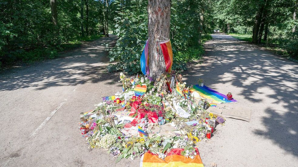 Der Berliner Christopher Street Day war nach dem Anschlag abgebrochen worden. (Archivbild) Foto: Christophe Gateau