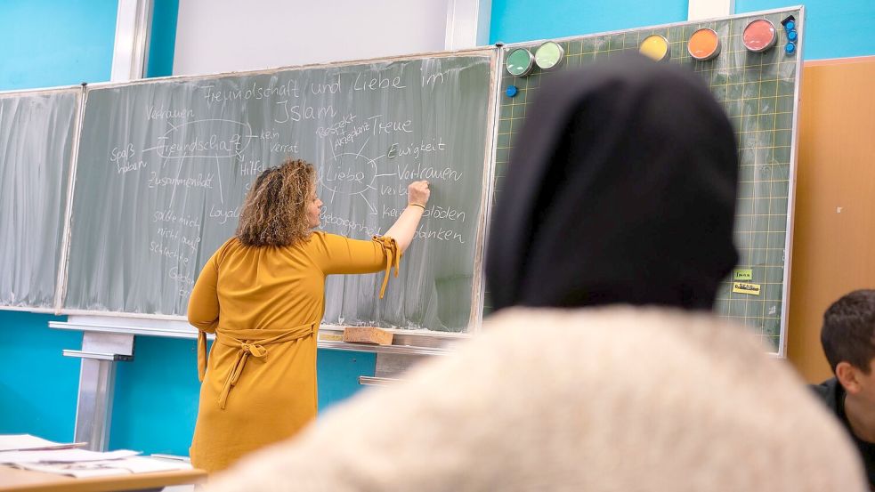 In neun Bundesländern gibt es islamischen Religionsunterricht in den Schulen. (Symbolbild) Foto: Frank Rumpenhorst