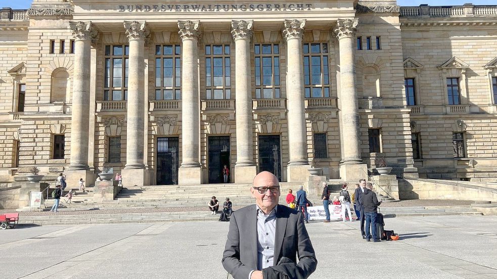 Bundesverwaltungsgericht prüft Lehrer-Mehrarbeit. Foto: André Jahnke/dpa