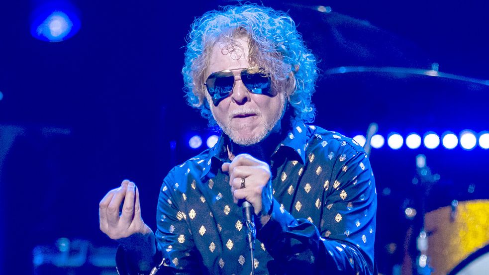 Mehr als nur ein weiterer Coup: Mit der Band Simply Red um Sänger Mick Hucknall wächst die Vorfreude auf einen Open-Air-Sommer, der für Aurich besonders werden soll. Foto: Martial Trezzini/DPA