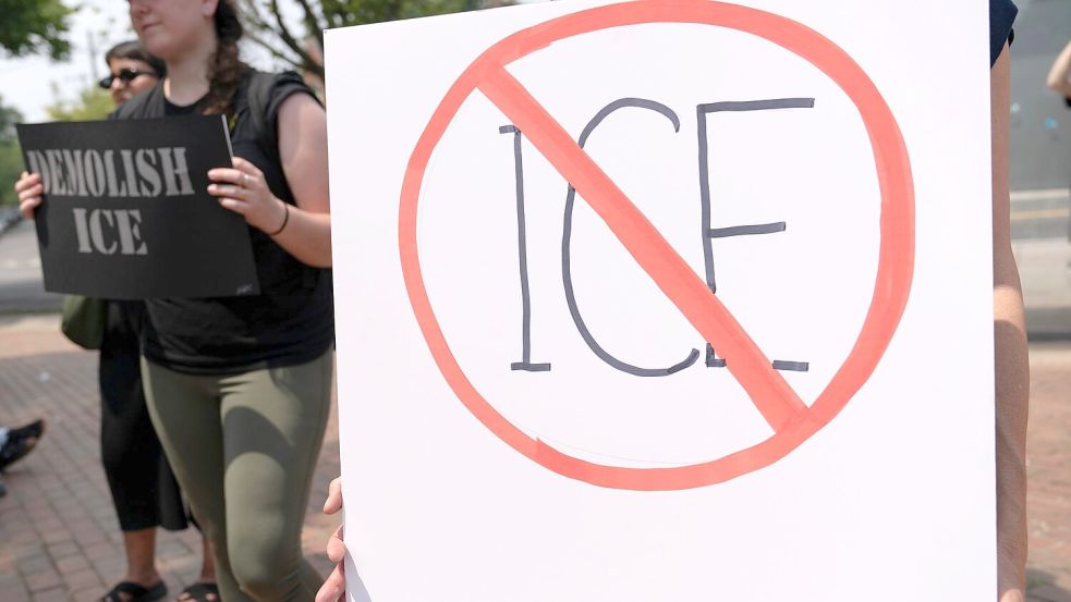 ICE wurde zum Symbol für berüchtigte Razzien gegen Migranten. (Archivbild) Foto: Jose Luis Magana