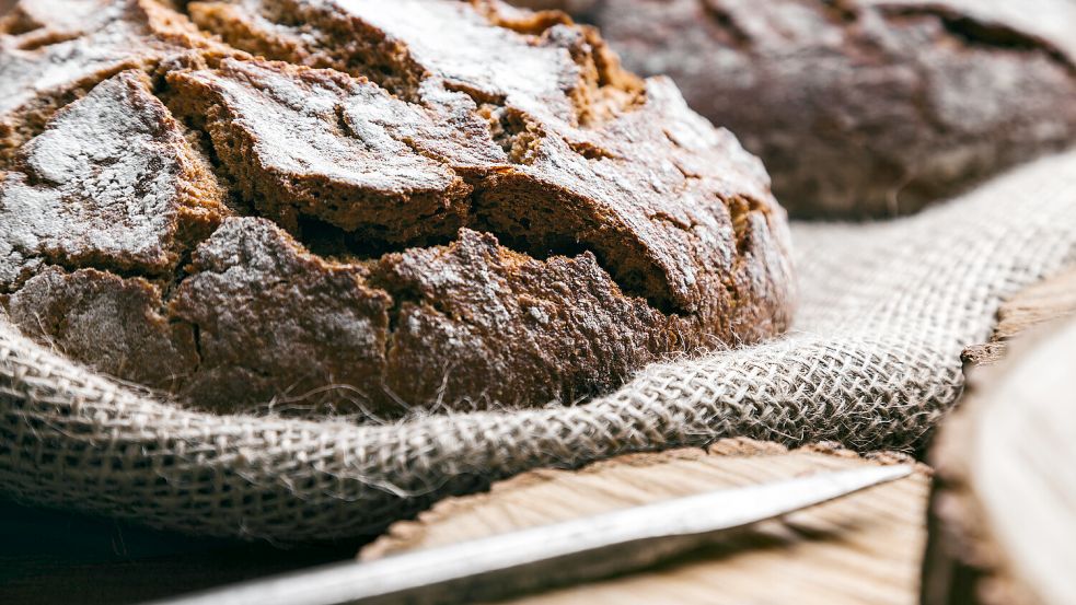 Brot aus Roggen-Sauerteig braucht viel Zeit zum Fermentieren. Foto: IMAGO / Panthermedia