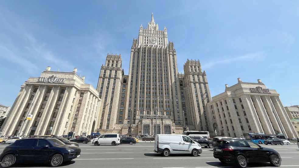 Die Geschäftsträgerin der britischen Botschaft in Moskau ist ins russische Außenministerium bestellt worden. (Archivbild) Foto: Ulf Mauder/dpa