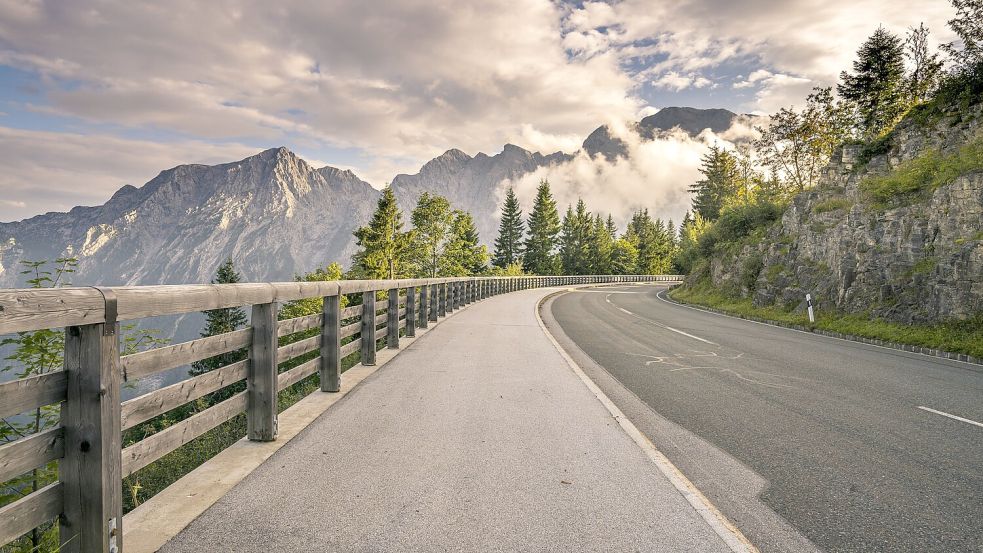 Auf der Roßfeld-Panoramastraße bei Berchtesgaden ereignete sich der tödliche Unfall. Foto: imago/Westend61