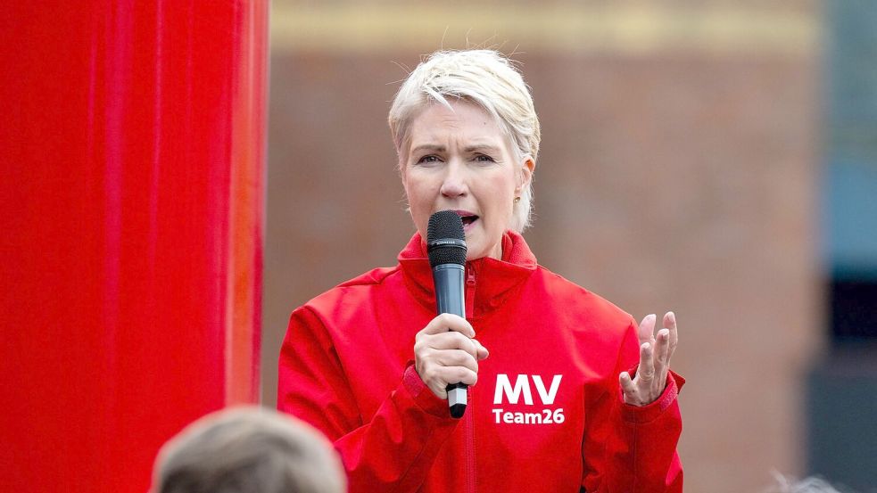 SPD-Regierungschefin Manuela Schwesig hat in Mecklenburg-Vorpommern in einer letzten Umfrage die AfD wieder vom Spitzenplatz verdrängt. Foto: Stefan Sauer