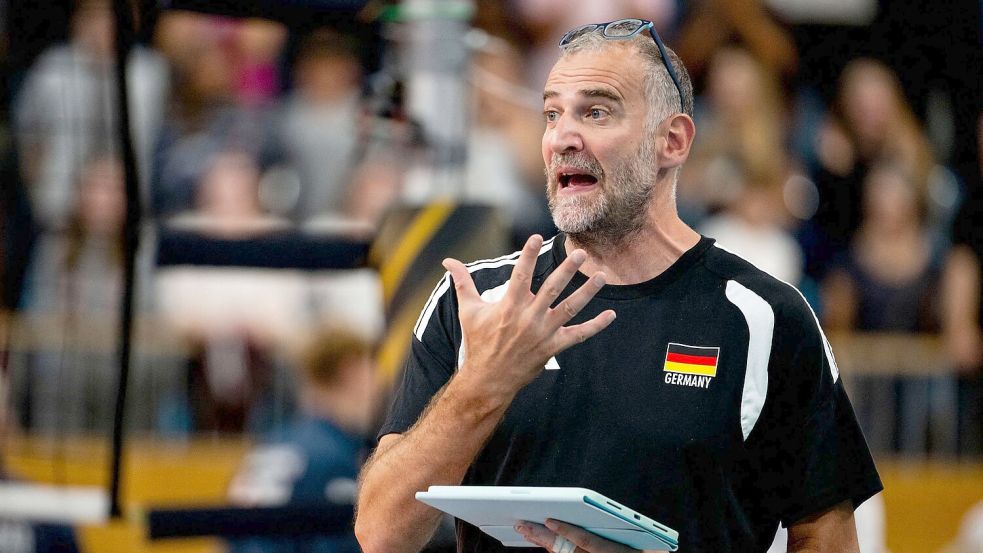 Botti attestiert seinem Team eine mentale Stärke. (Archivbild) Foto: Julius Frick/dpa