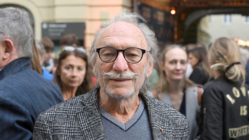 Die Kultserie „Kir Royal“ mit Franz Xaver Kroetz als Klatschreporter Baby Schimmerlos wird 40 Jahre alt - und ist bestens gealtert. (Archivbild) Foto: Felix Hörhager/dpa