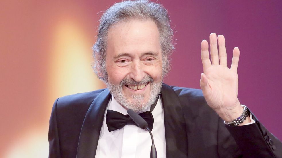 In der Gesellschaftssatire „Kir Royal“ beschrieb Helmut Dietl auf geniale Weise die Münchner Schickeria. 2015 verstarb der Regisseur. (Archivbild) Foto: picture alliance / dpa