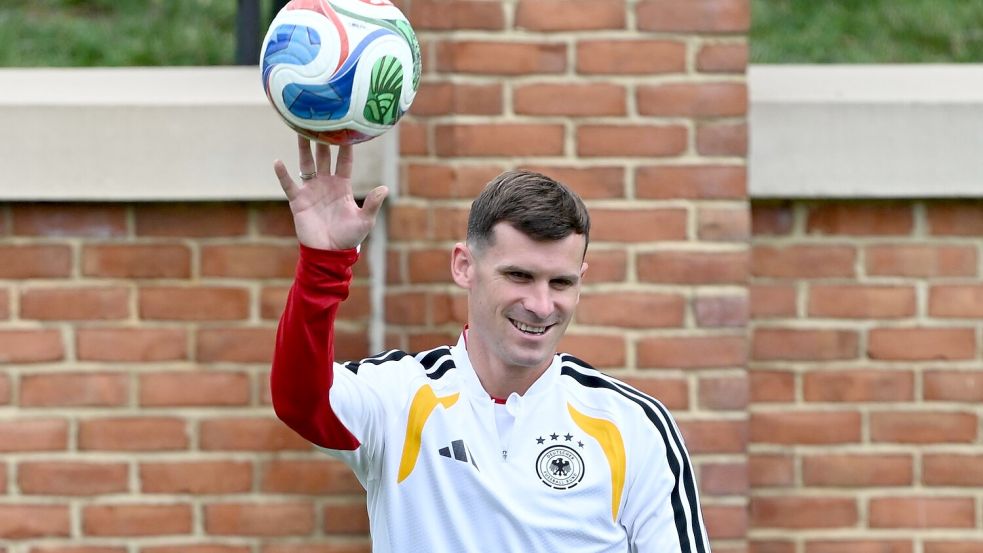 Pascal Groß wird das DFB-Trikot künftig nicht mehr tragen. (Archivbild)  Foto: Federico Gambarini/dpa