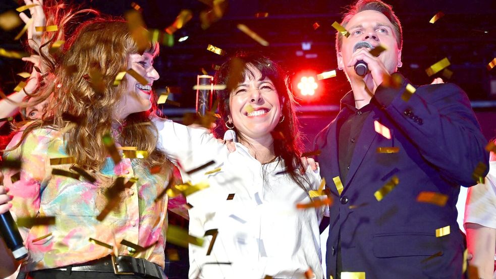 Für die Berliner Linke ist es ein guter Abend. Foto: Sebastian Gollnow/dpa